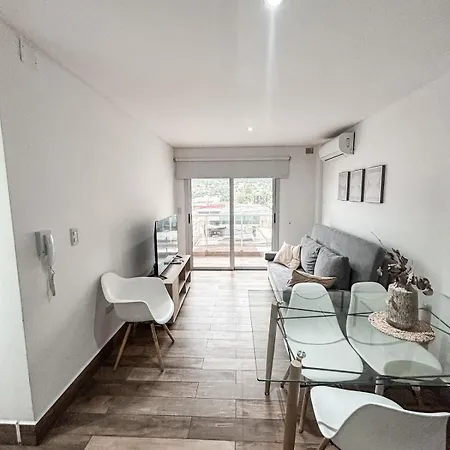 Comodo Departamento En Salta - Bonavista Rentals